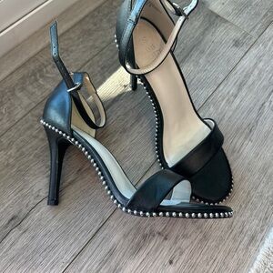 Oasis Society strappy heeled Sandler.  Like NEW. Worn once in a fashion show.